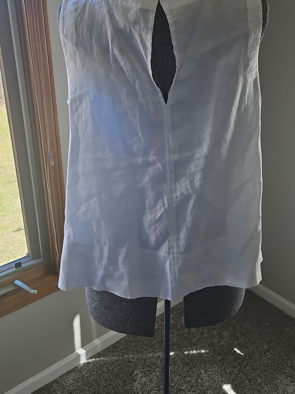 Banana Republic BR 100% linen White Shell Blouse - Picture 5 of 8